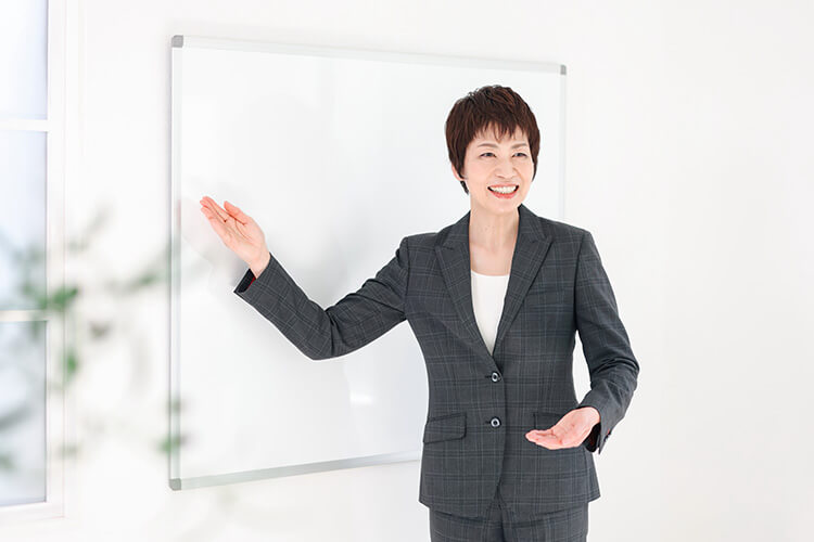 マナー講師 ビジネス写真