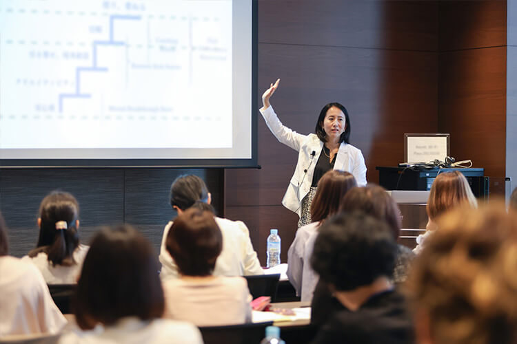 イベント・セミナー写真　講師写真